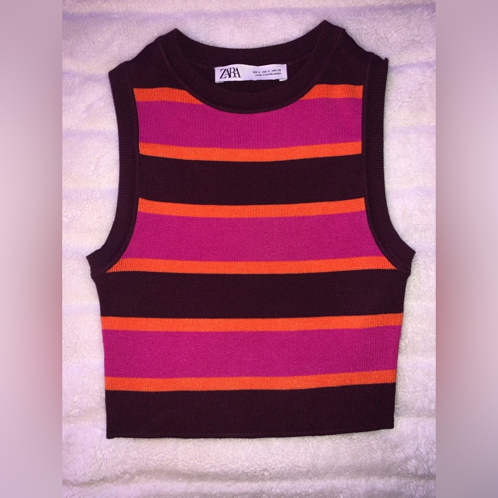 Zara vibrant tight sweater vest shirt, great condition. Perfect for layering!
